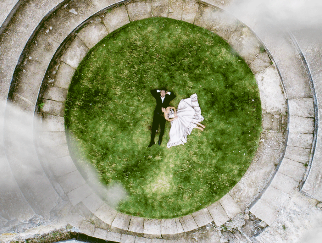 un mariage vue du ciel, réalisé par Laurent Agier, film de mariage par drone dans le var