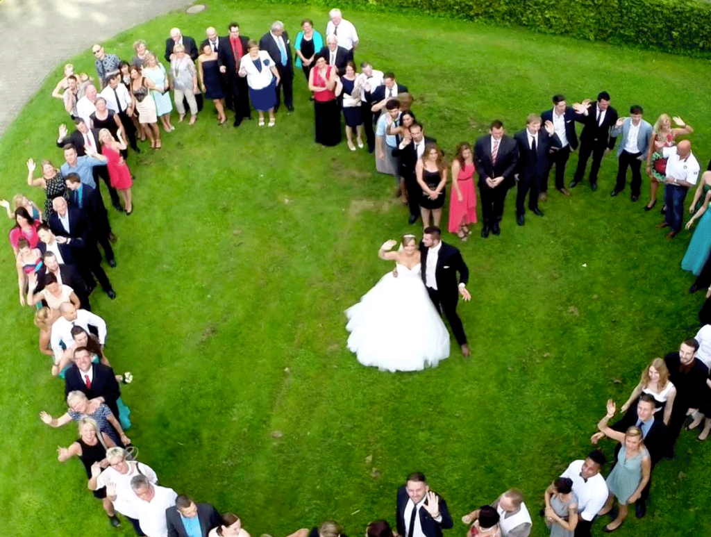 un mariage filmé par drone dans le var, par laurent agier photographe de mariage
